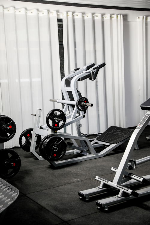 锻炼场健身设施运动器械器材健身房摄影图 st摄影